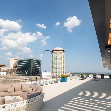 Ballpark Luxury Loft Steps From Arch